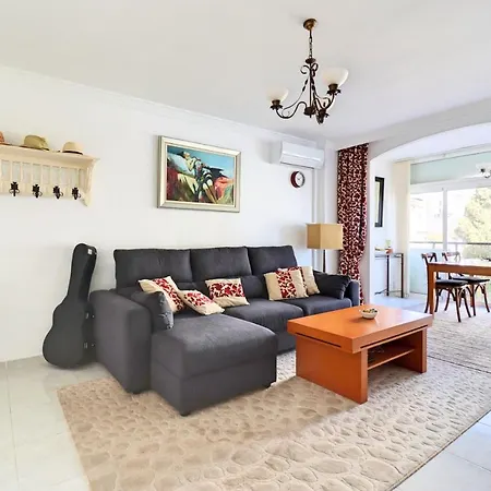 2 Bedroom In With Pool And Seaview Appartement