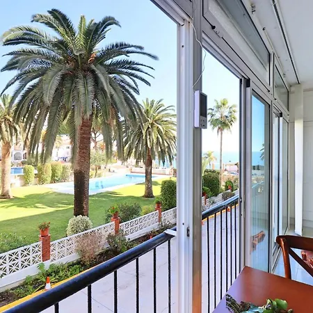 2 Bedroom In With Pool And Seaview *